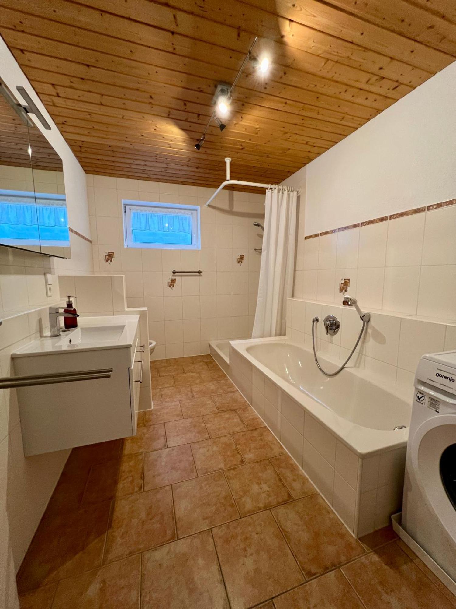 Gemuetliche Ferienwohnung Im Herzen Des Schwarzwaldes Niedereschach Exterior foto